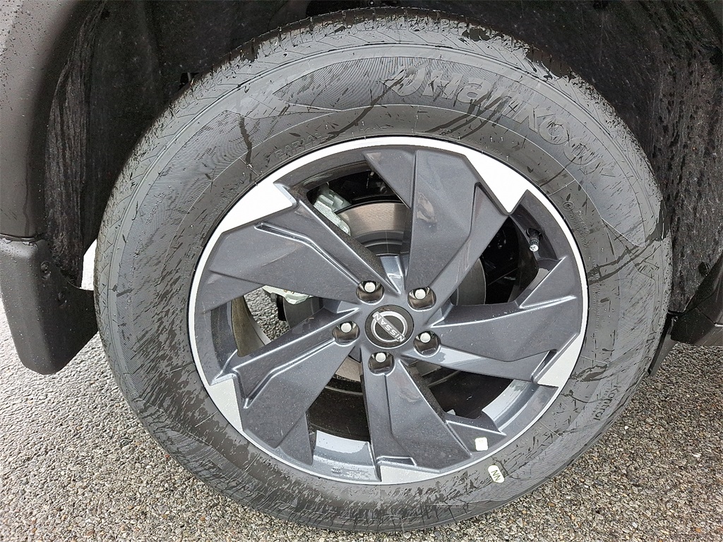 2025 Nissan Rogue SV - Photo 5