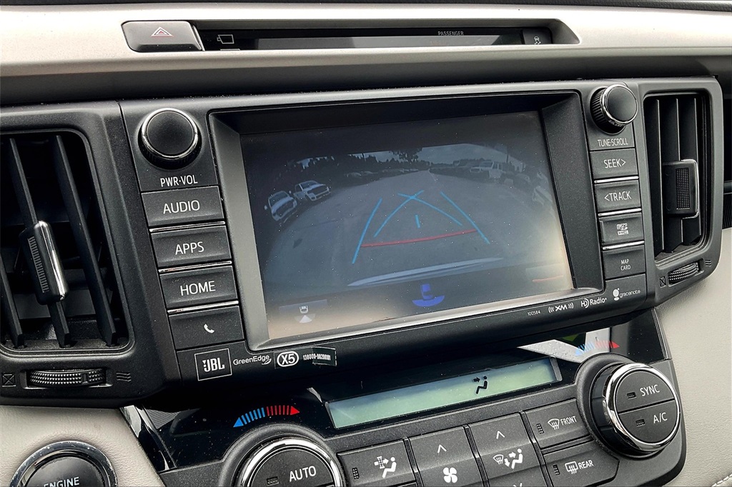2016 Toyota RAV4 Limited - Photo 18