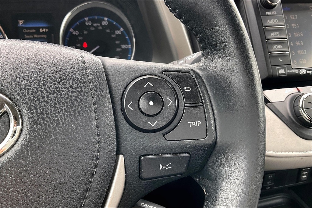 2016 Toyota RAV4 Limited - Photo 23