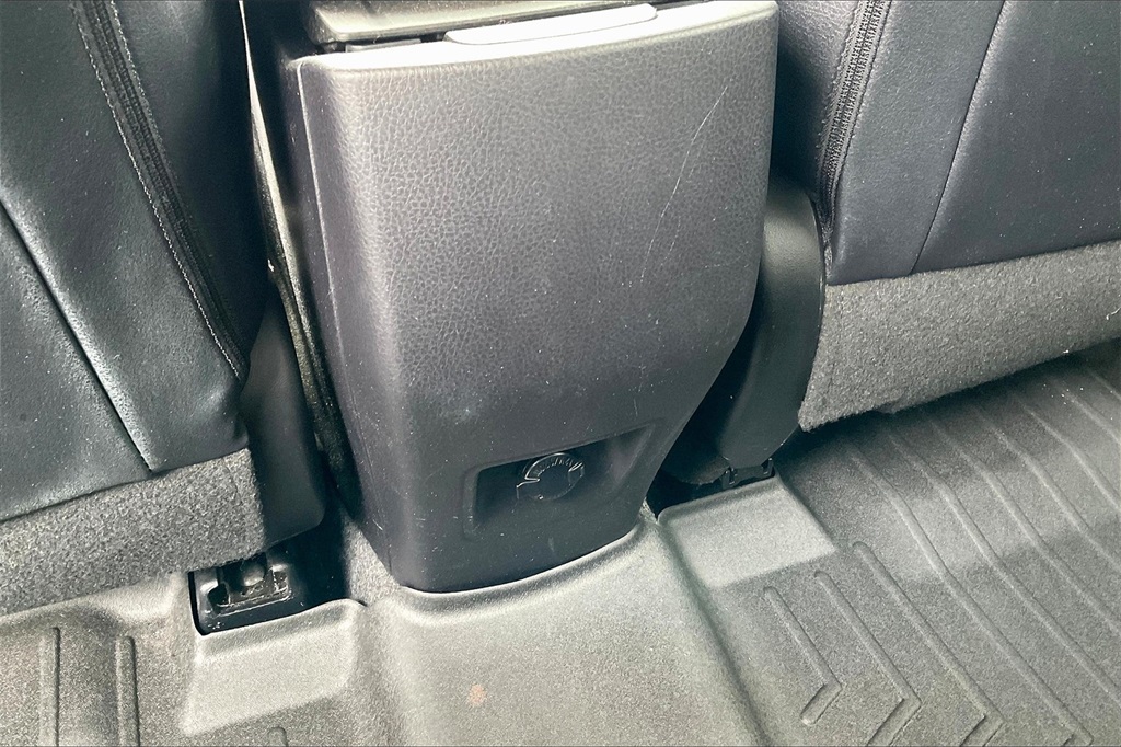 2016 Toyota RAV4 Limited - Photo 27