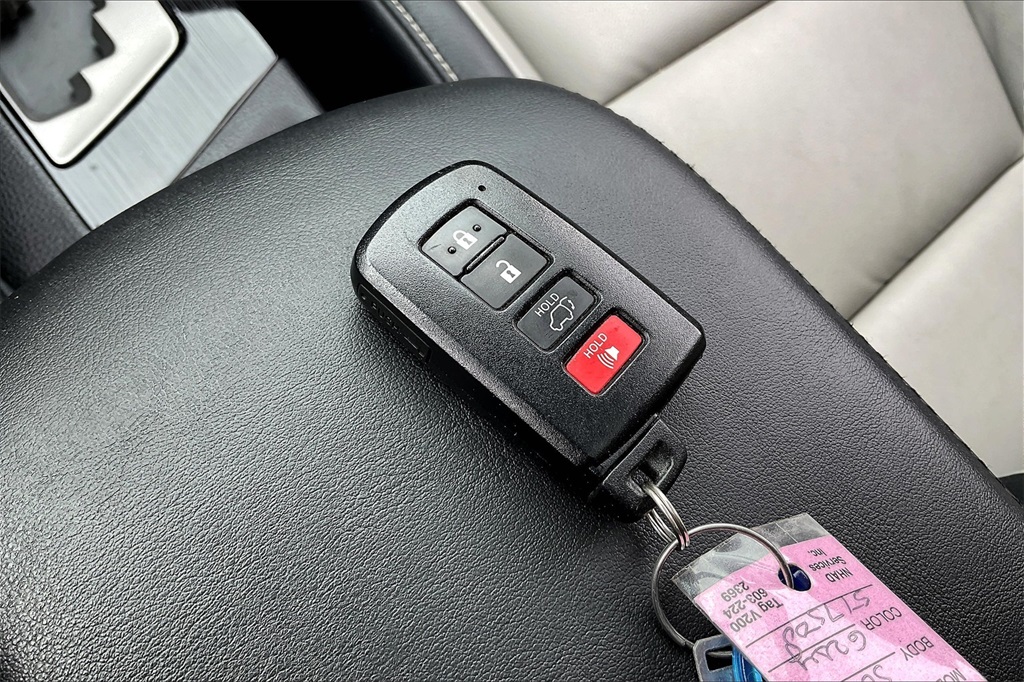 2016 Toyota RAV4 Limited - Photo 29