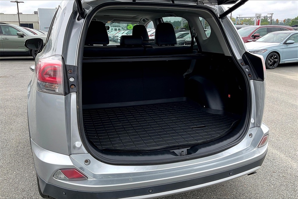 2016 Toyota RAV4 Limited - Photo 35