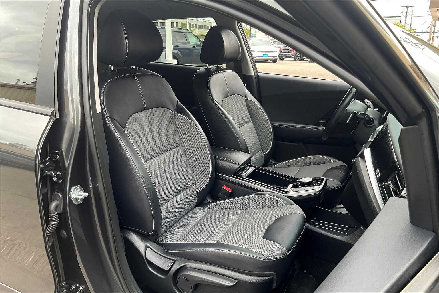 2022 Kia Niro EV EX - Photo 11