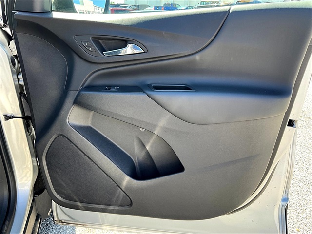 2022 Chevrolet Equinox LT - Photo 12