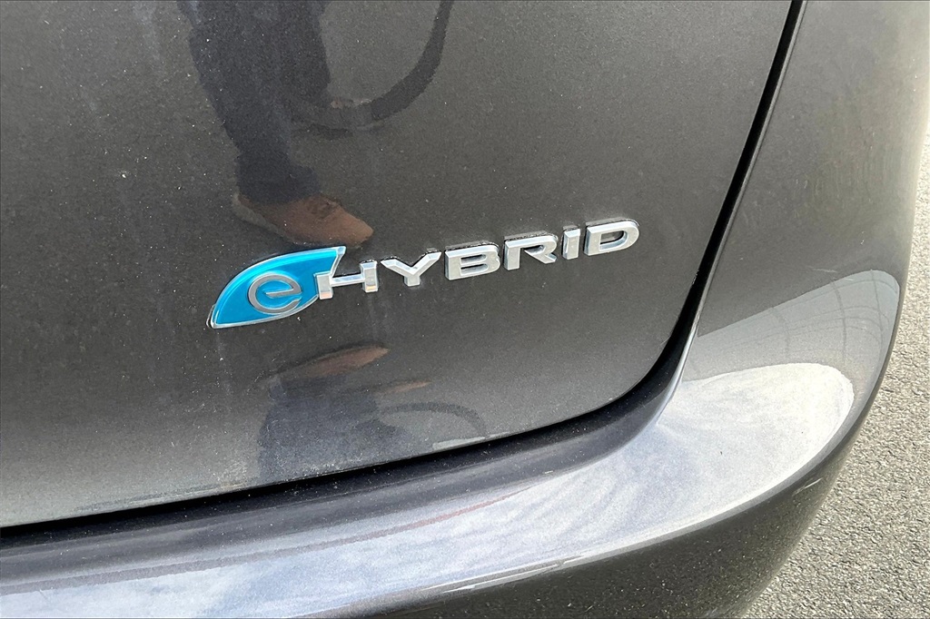 2022 Chrysler Pacifica Hybrid Touring L - Photo 29