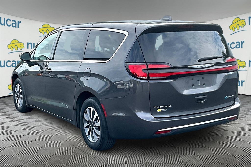 2022 Chrysler Pacifica Hybrid Touring L - Photo 4