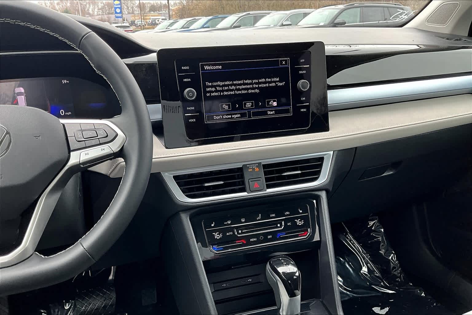 2025 Volkswagen Taos SE - Photo 13