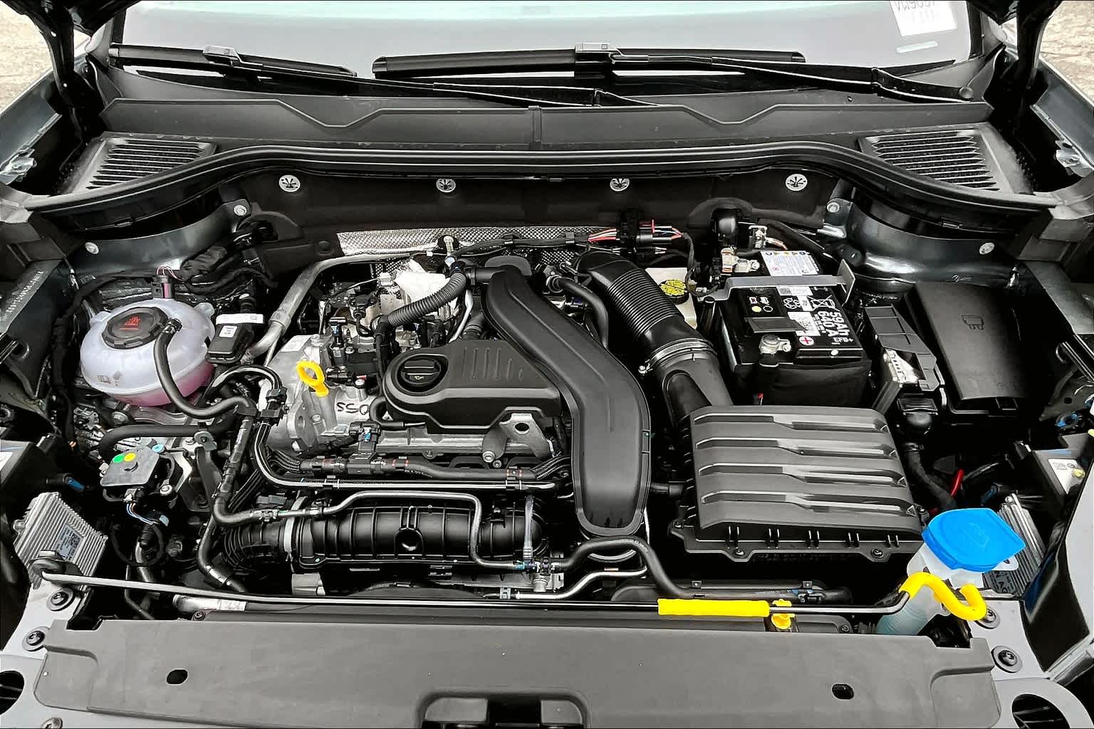 2025 Volkswagen Taos SE - Photo 16