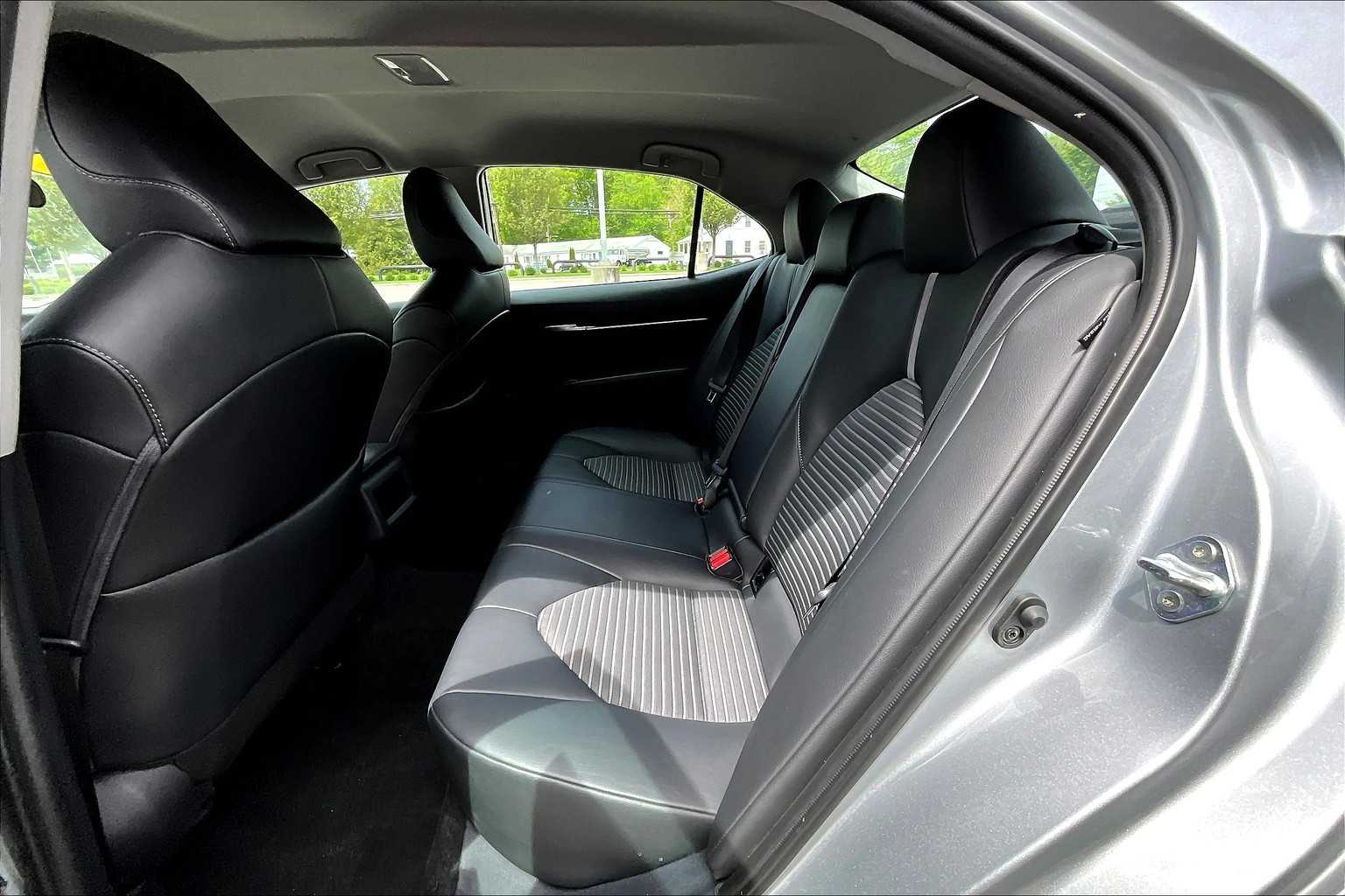 2023 Toyota Camry SE - Photo 15