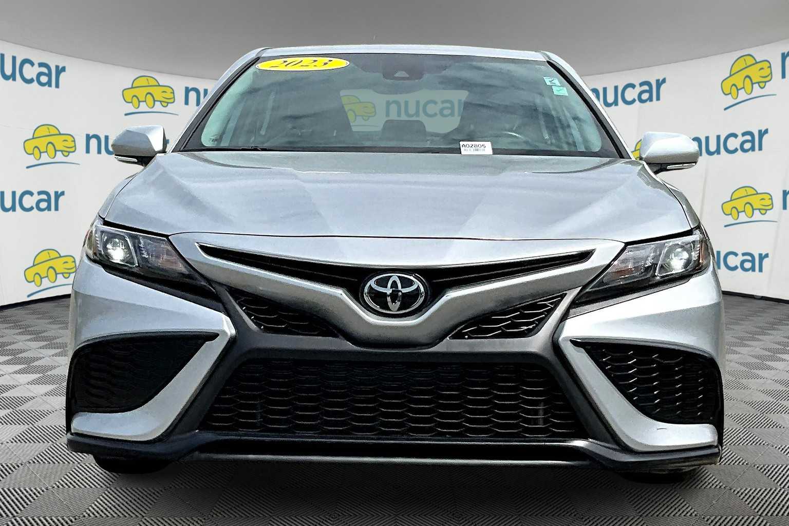 2023 Toyota Camry SE - Photo 2