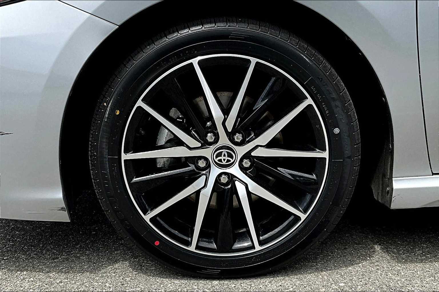 2023 Toyota Camry SE - Photo 7