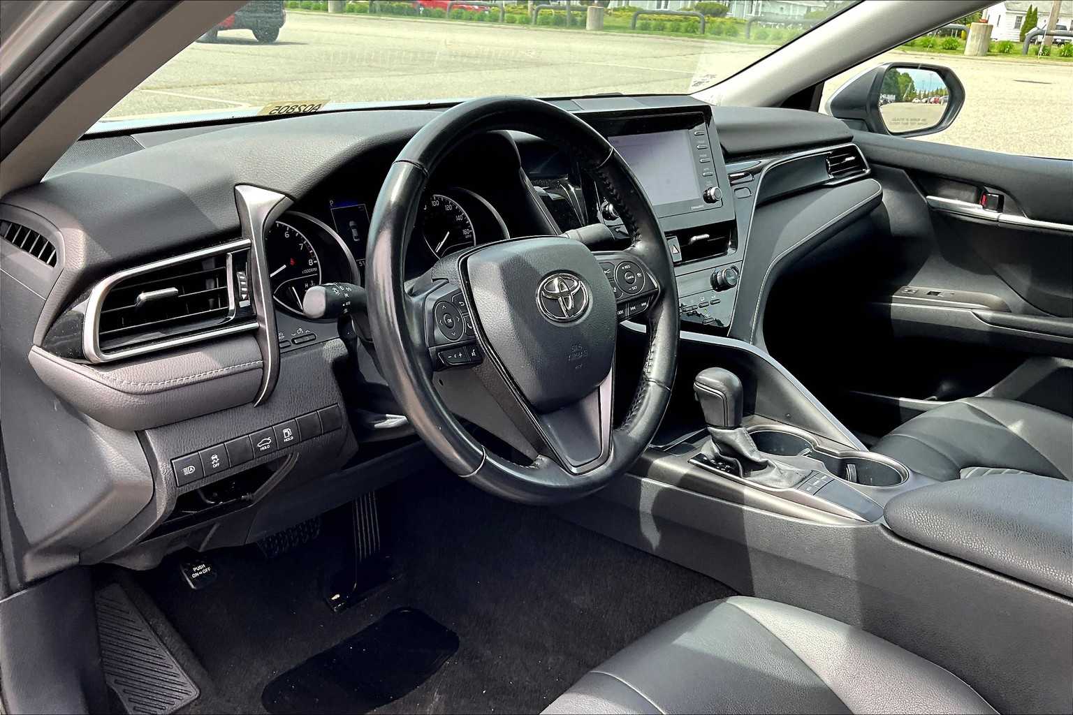 2023 Toyota Camry SE - Photo 8