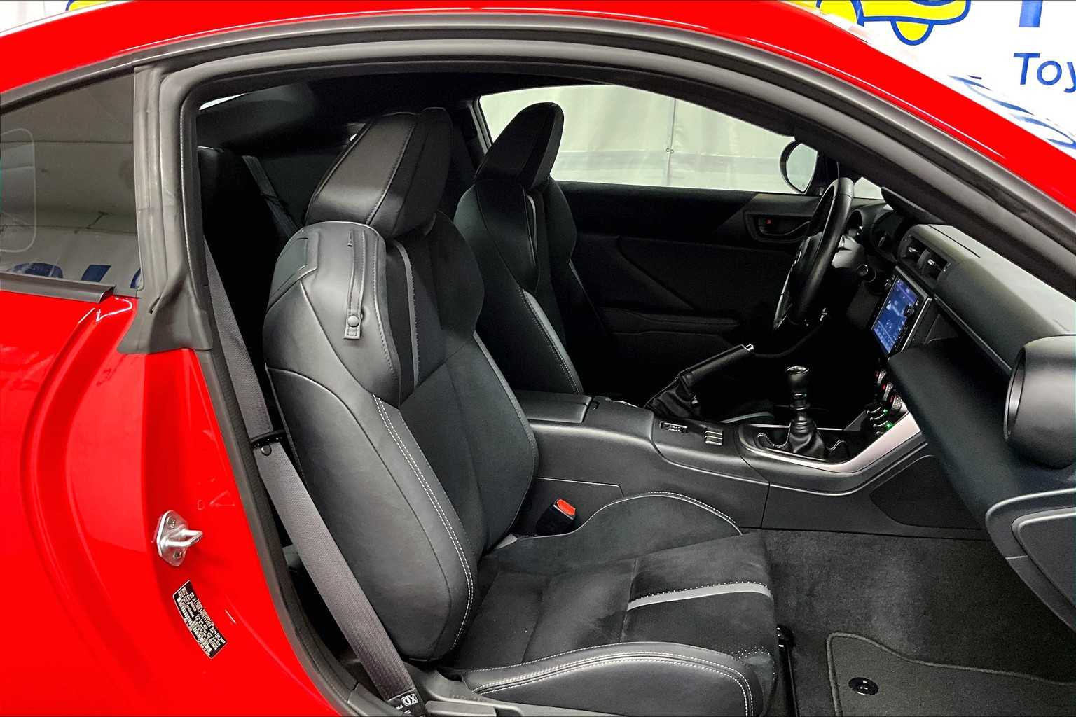 2023 Toyota GR86 Premium - Photo 11