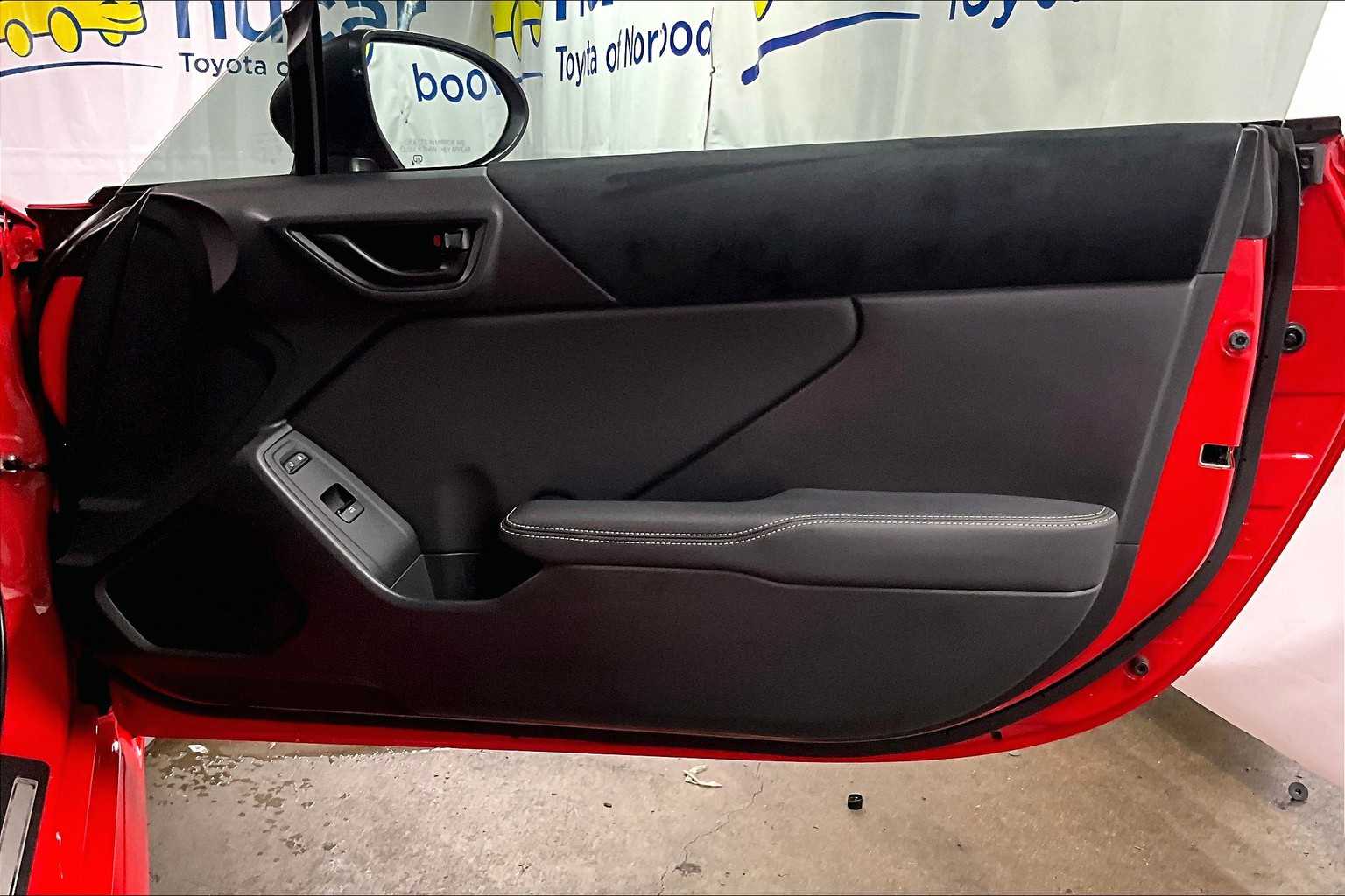 2023 Toyota GR86 Premium - Photo 12