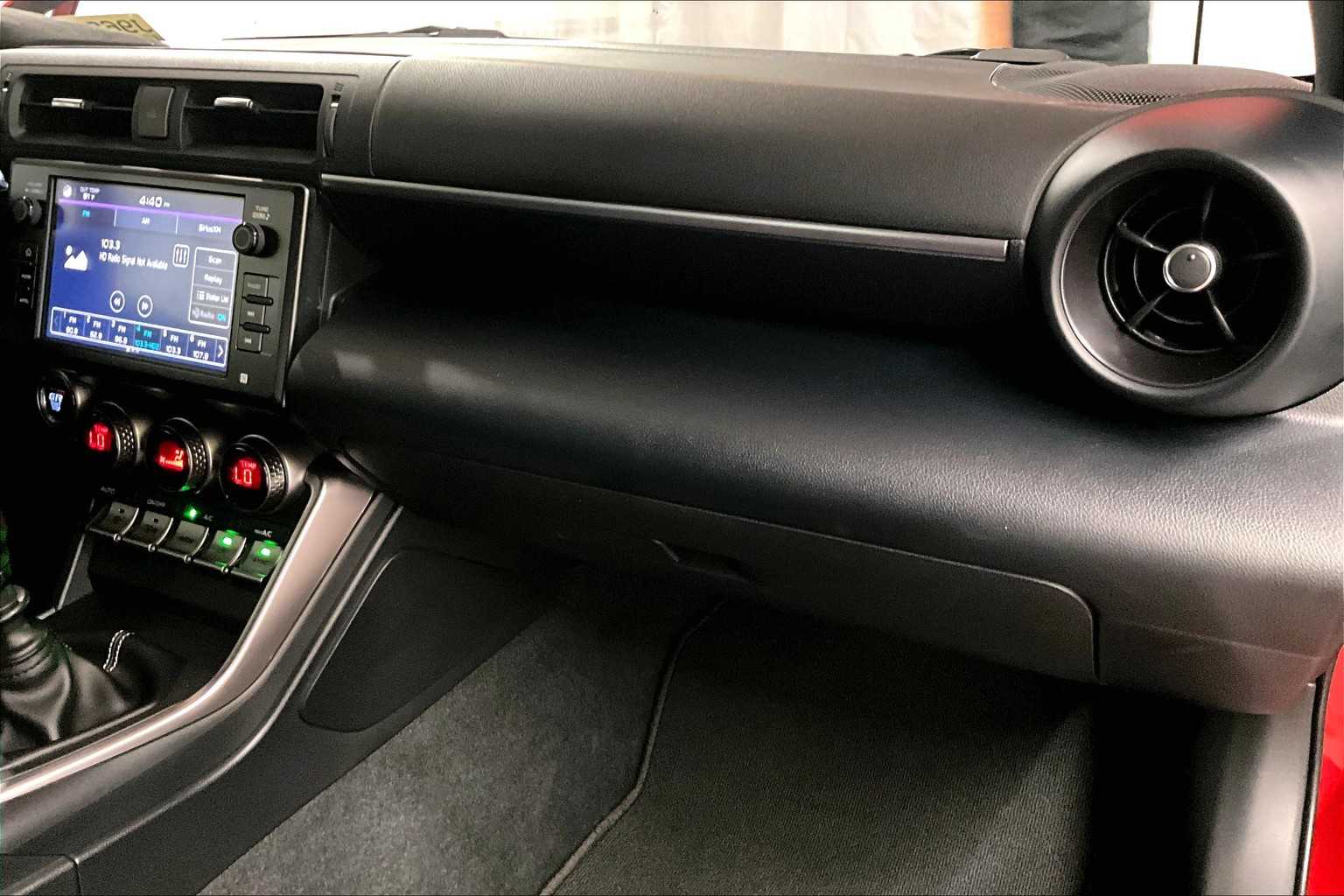2023 Toyota GR86 Premium - Photo 13