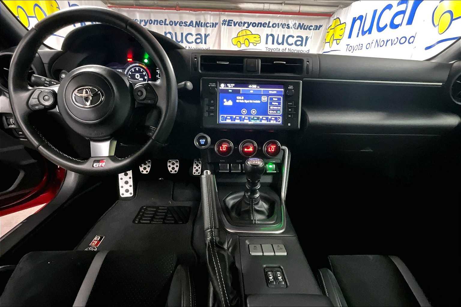 2023 Toyota GR86 Premium - Photo 21