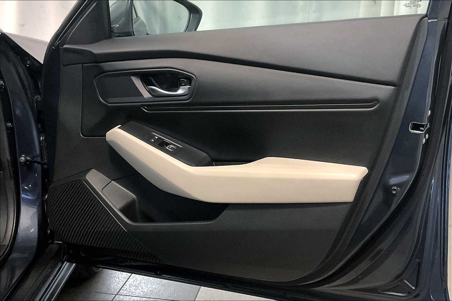 2024 Honda Accord EX - Photo 12