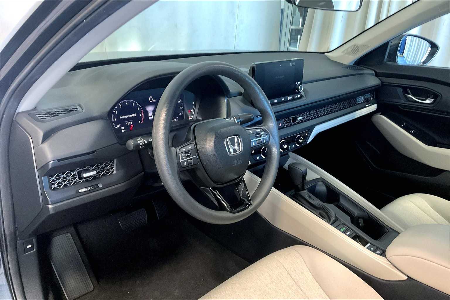 2024 Honda Accord EX - Photo 8