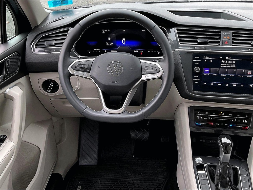 2022 Volkswagen Tiguan 2.0T SE - Photo 16