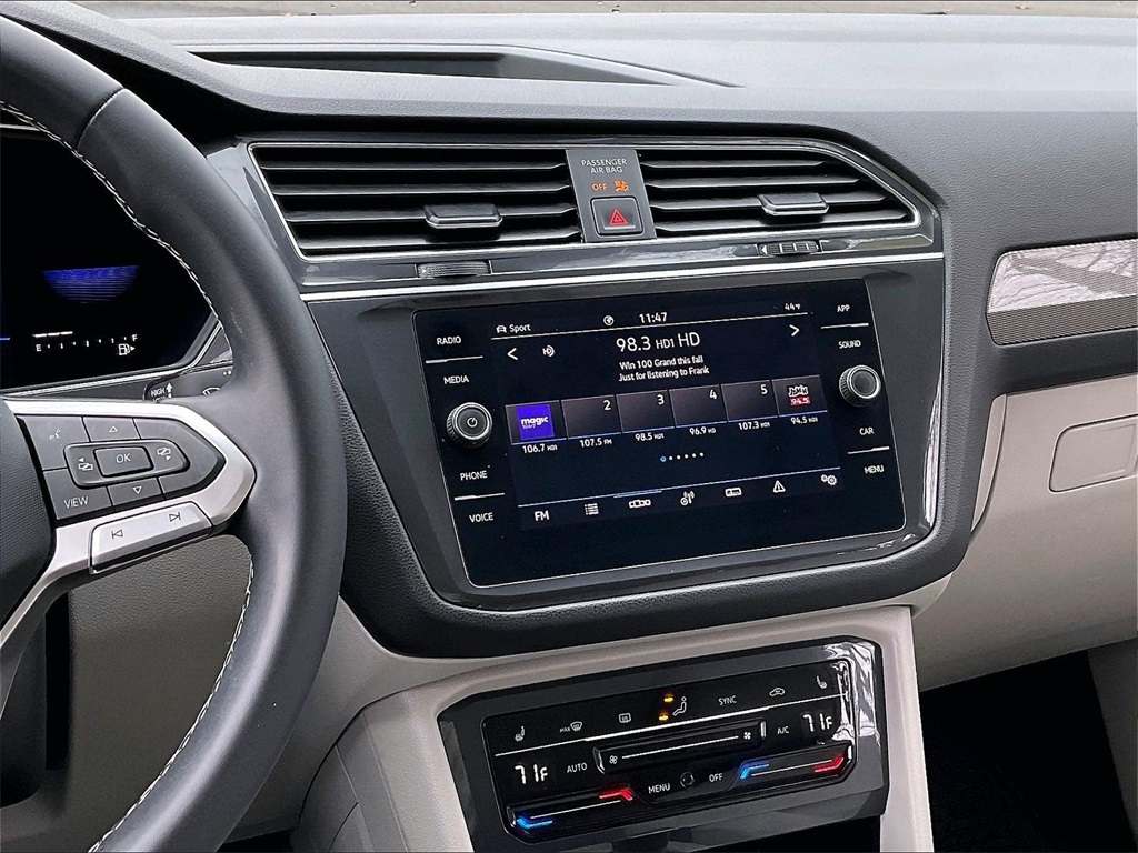 2022 Volkswagen Tiguan 2.0T SE - Photo 17