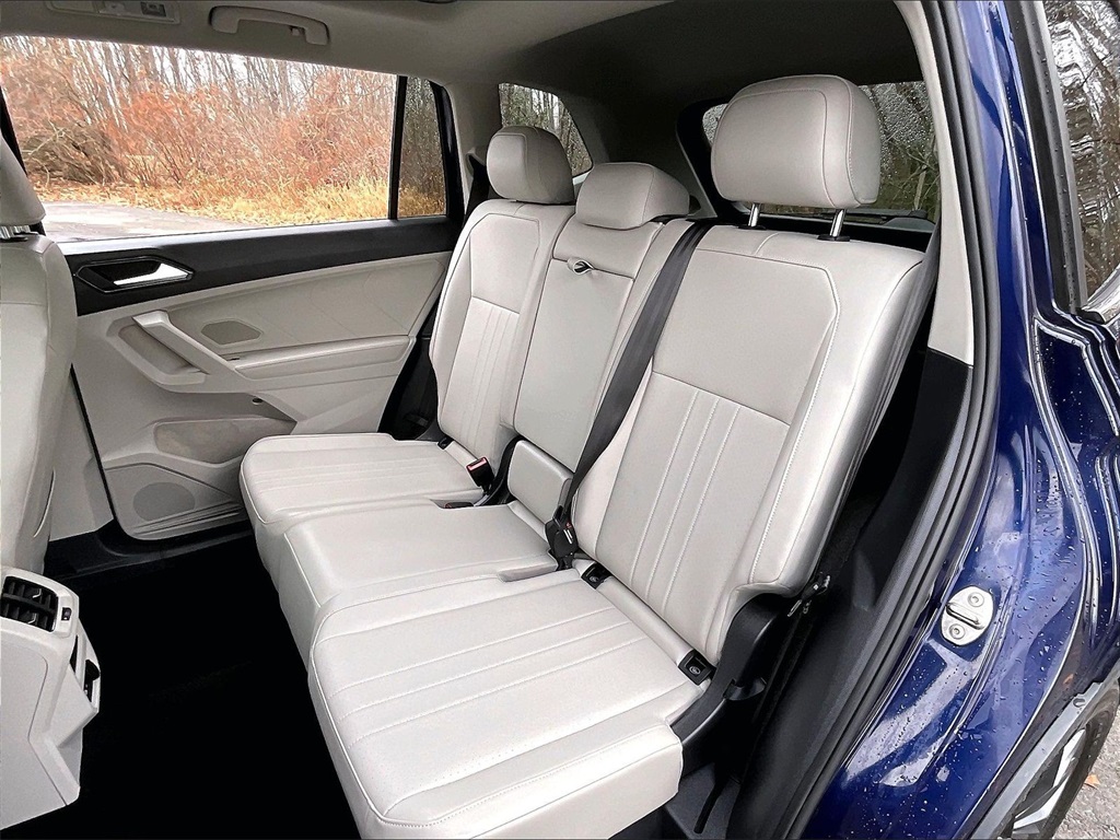 2022 Volkswagen Tiguan 2.0T SE - Photo 24