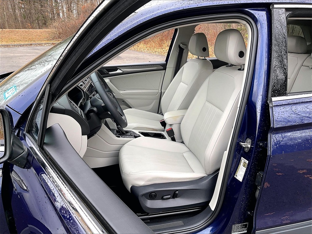 2022 Volkswagen Tiguan 2.0T SE - Photo 10