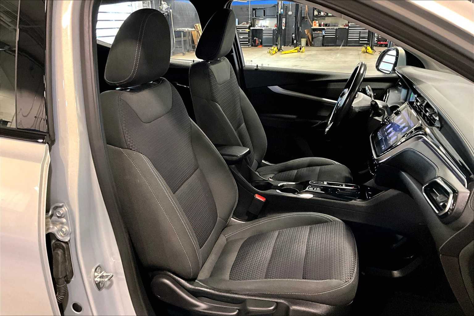 2022 Chevrolet Bolt EUV LT - Photo 11