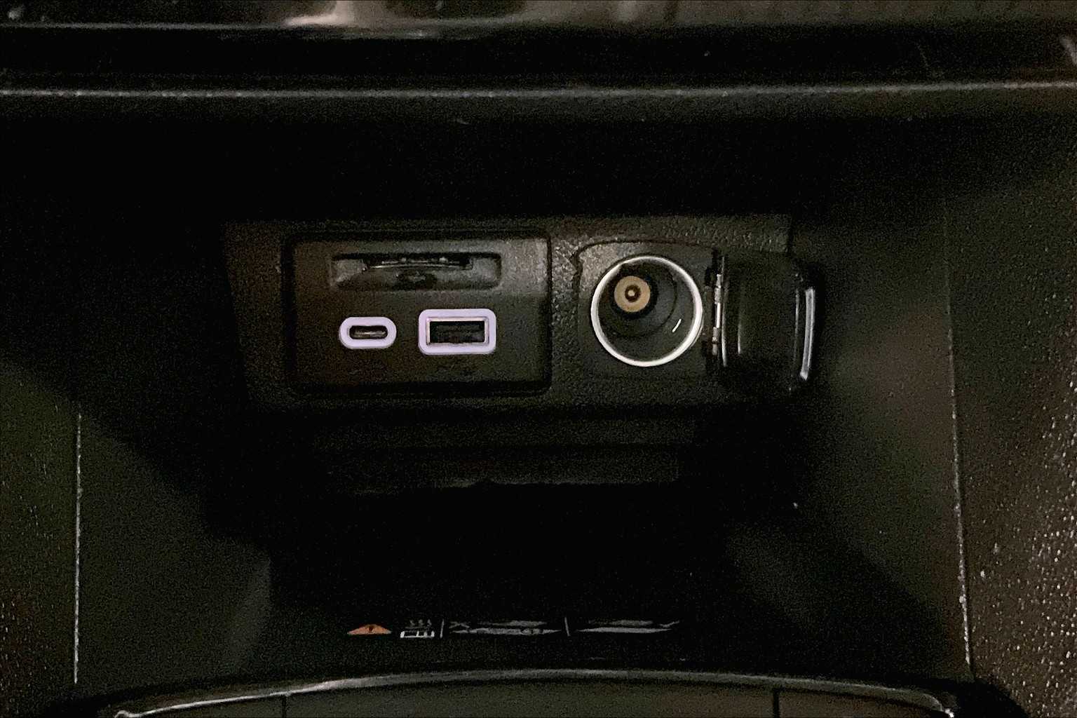 2022 Chevrolet Bolt EUV LT - Photo 26