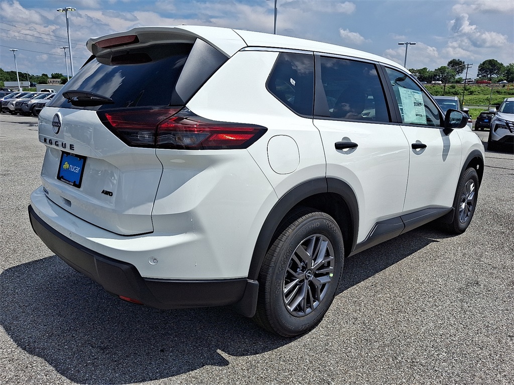 2025 Nissan Rogue S - Photo 4