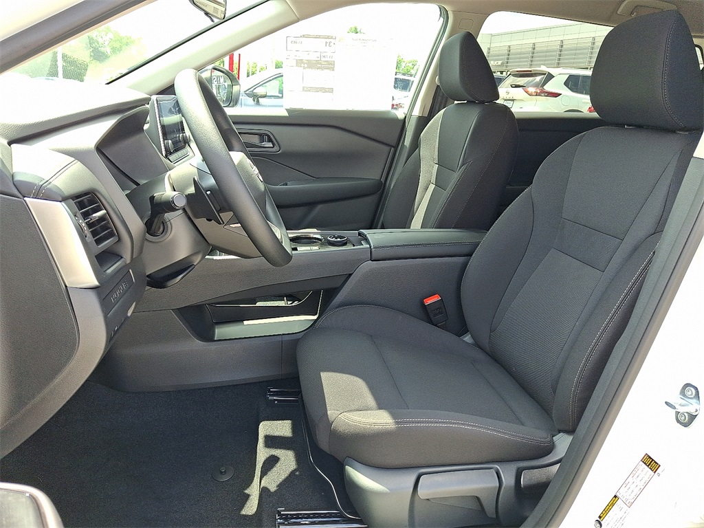 2025 Nissan Rogue S - Photo 9