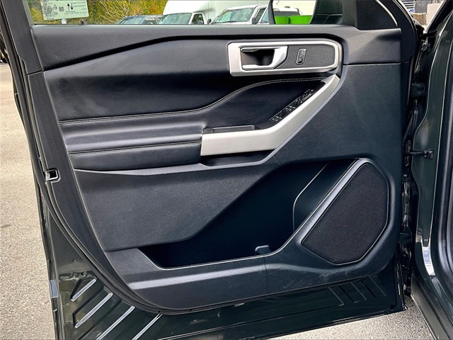 2022 Ford Explorer XLT - Photo 18