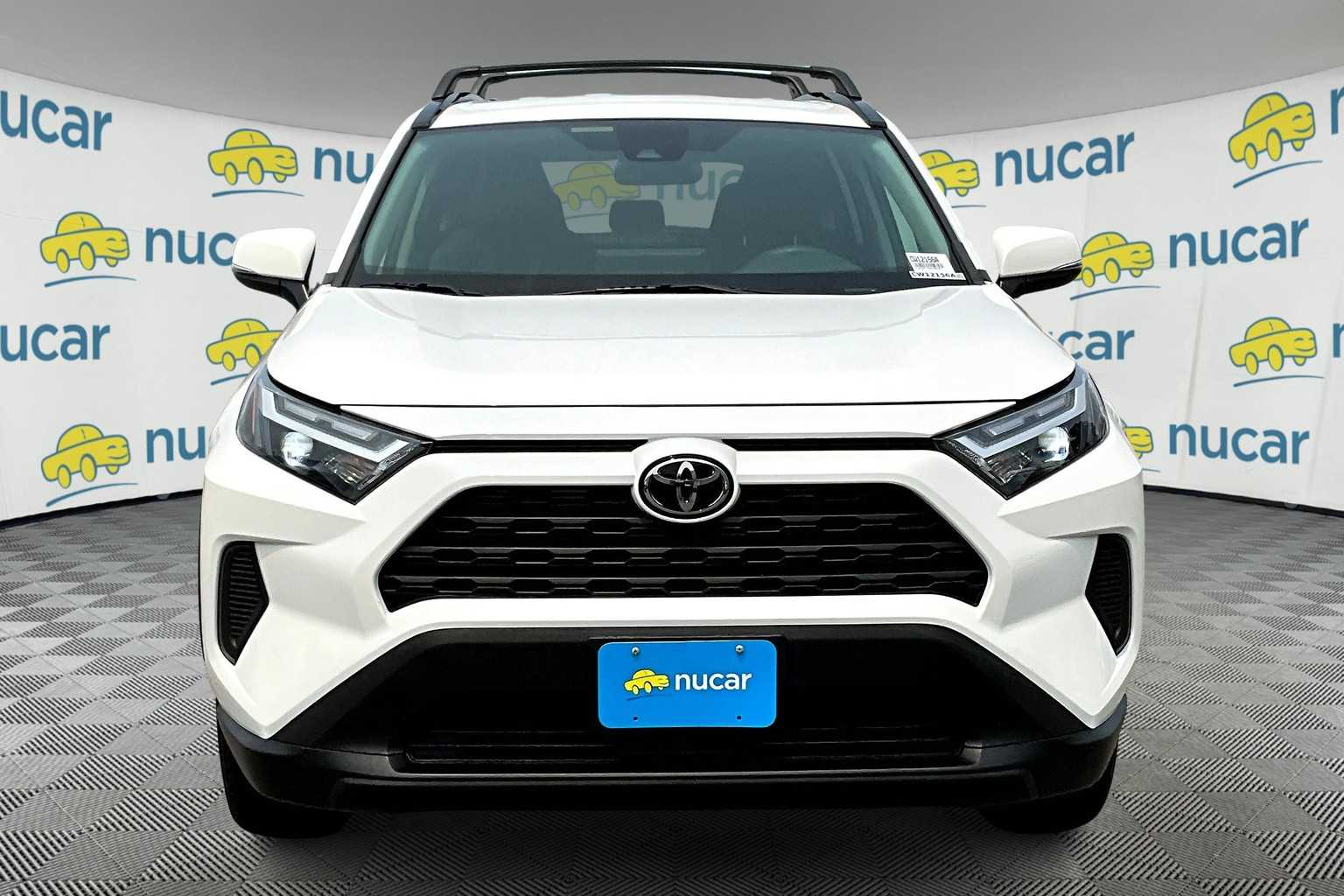 2022 Toyota RAV4 XLE - Photo 2