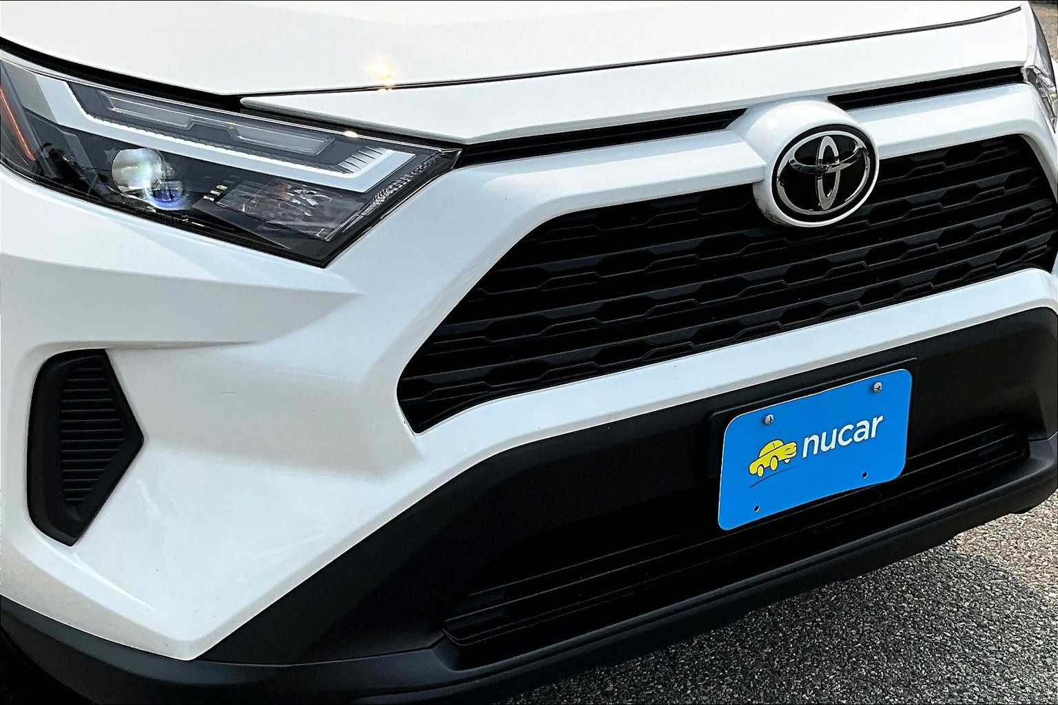2022 Toyota RAV4 XLE - Photo 31
