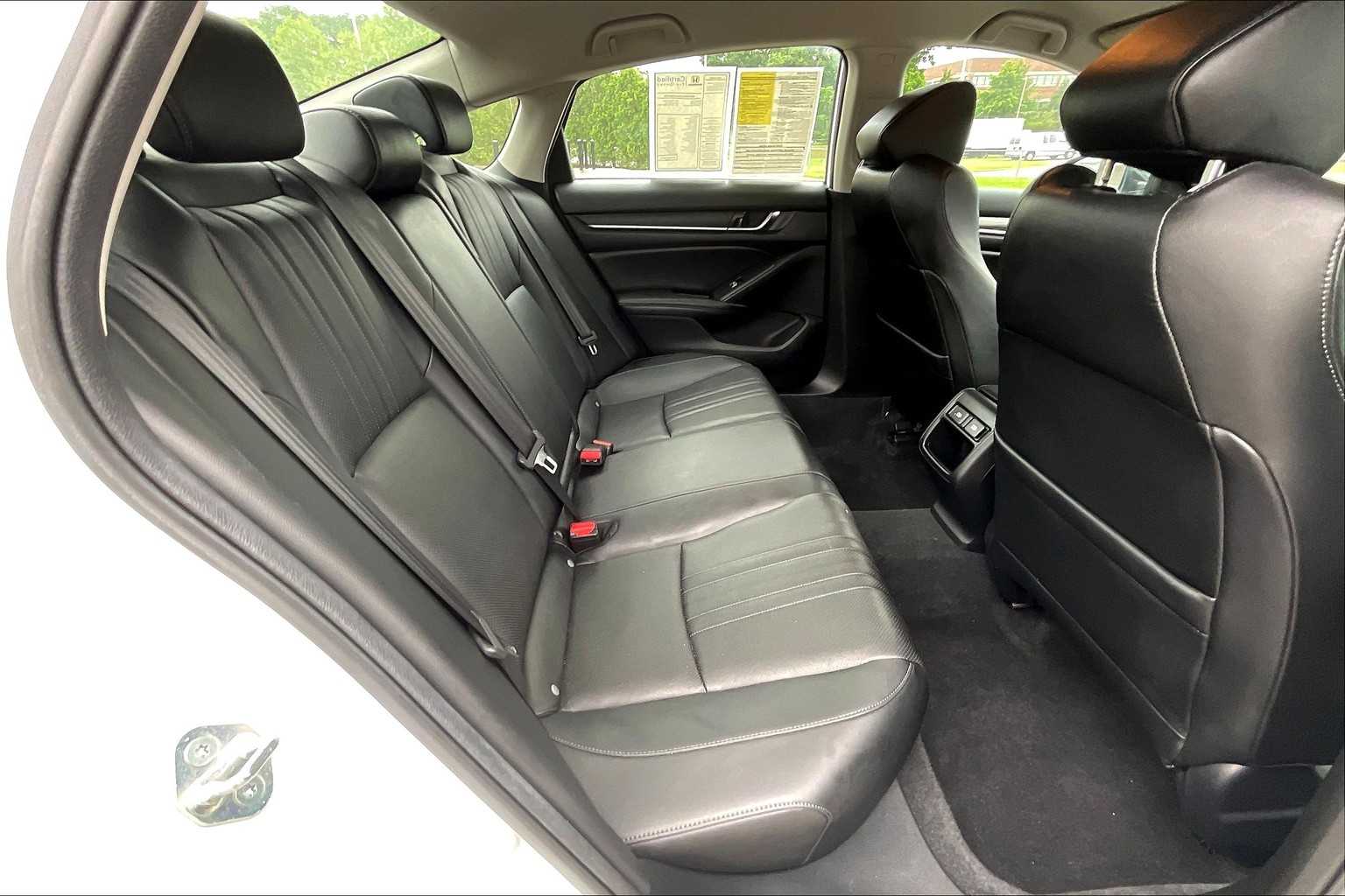 2022 Honda Accord Sport SE - Photo 16