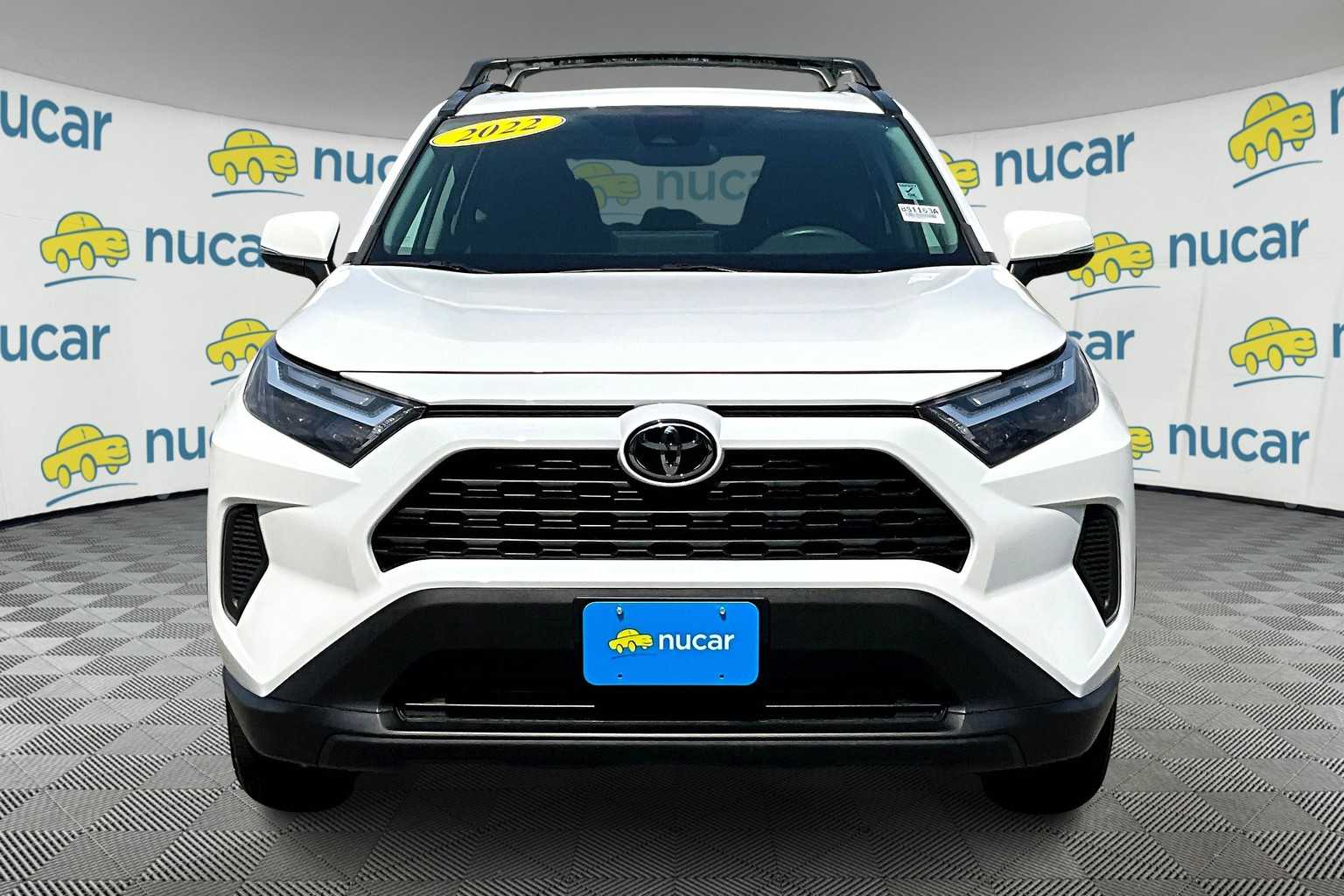 2022 Toyota RAV4 XLE - Photo 2