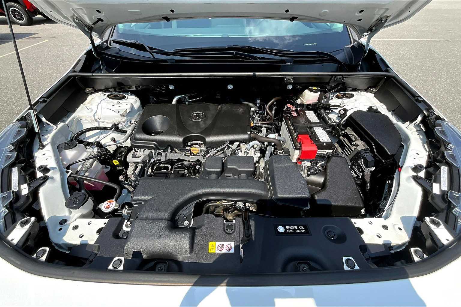 2022 Toyota RAV4 XLE - Photo 30