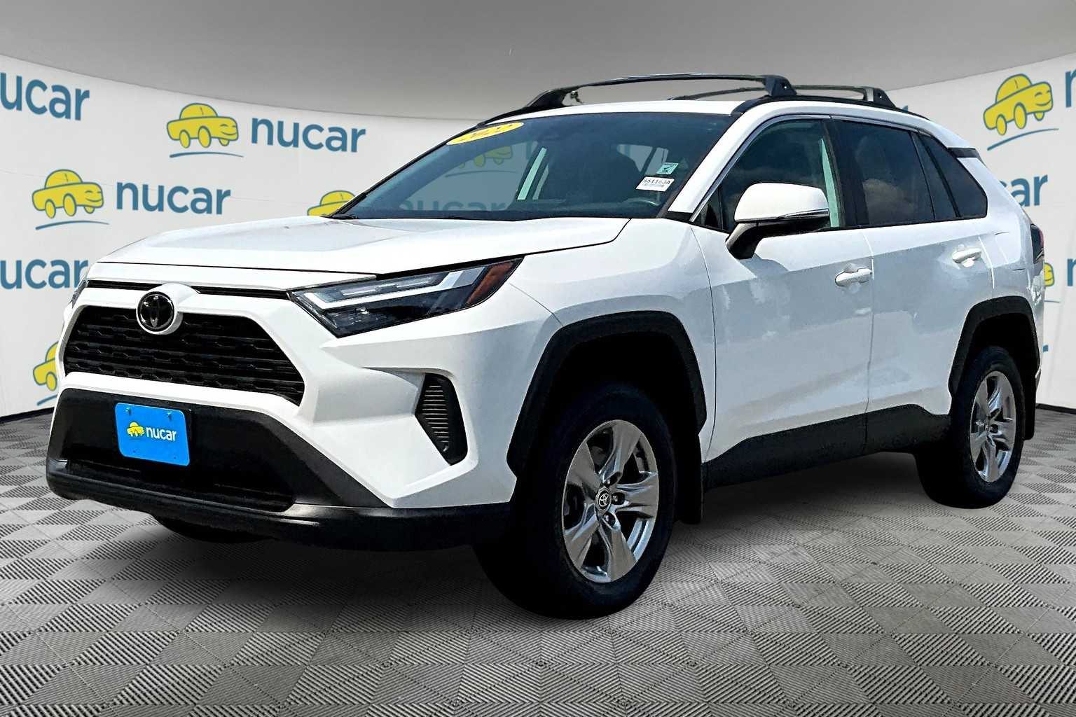 2022 Toyota RAV4 XLE - Photo 3