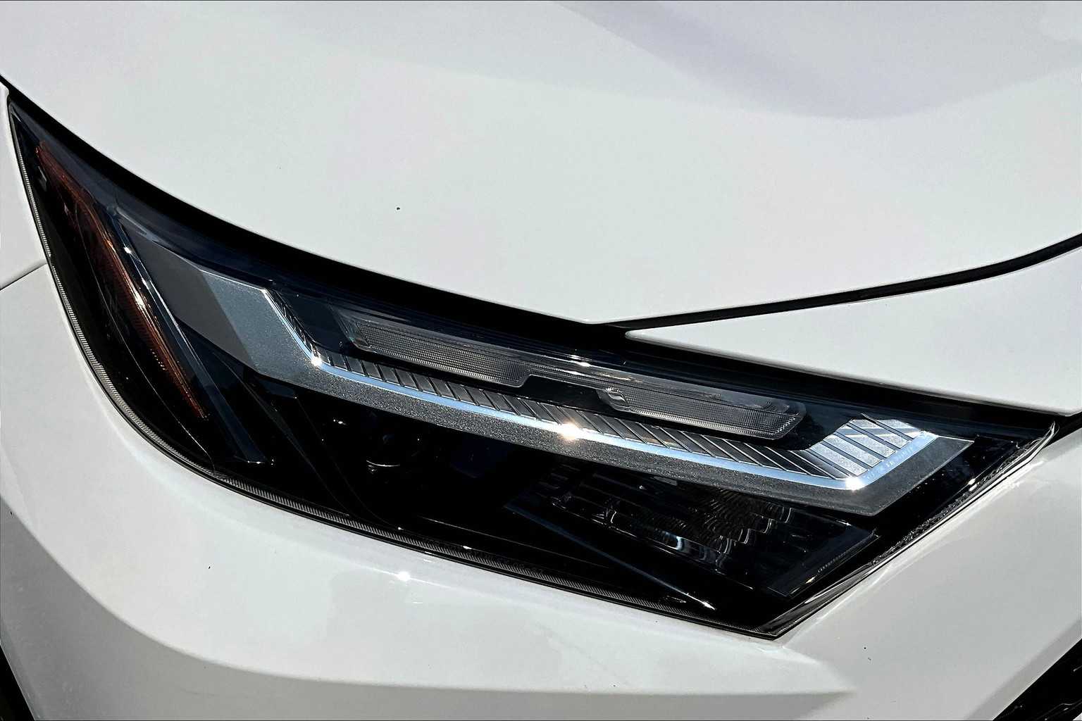2022 Toyota RAV4 XLE - Photo 33