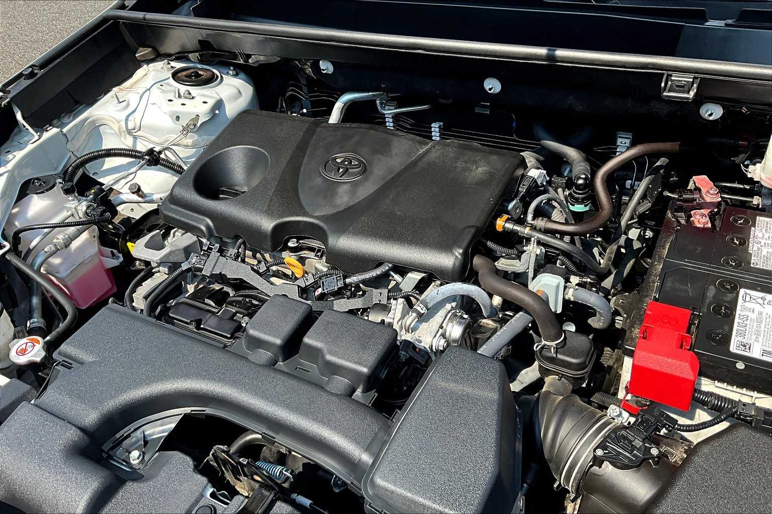 2022 Toyota RAV4 XLE - Photo 35