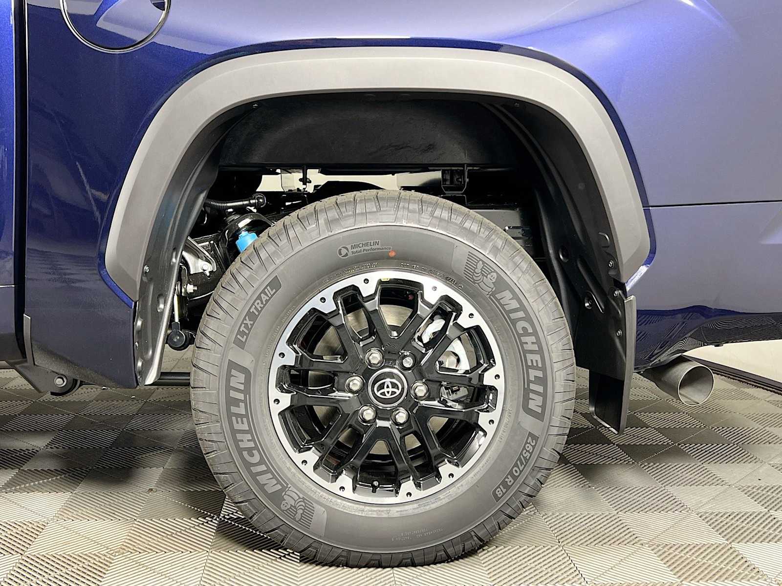 2025 Toyota Tundra SR5 - Photo 19