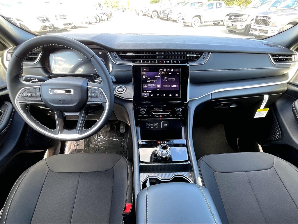 2025 Jeep Grand Cherokee L Laredo - Photo 12