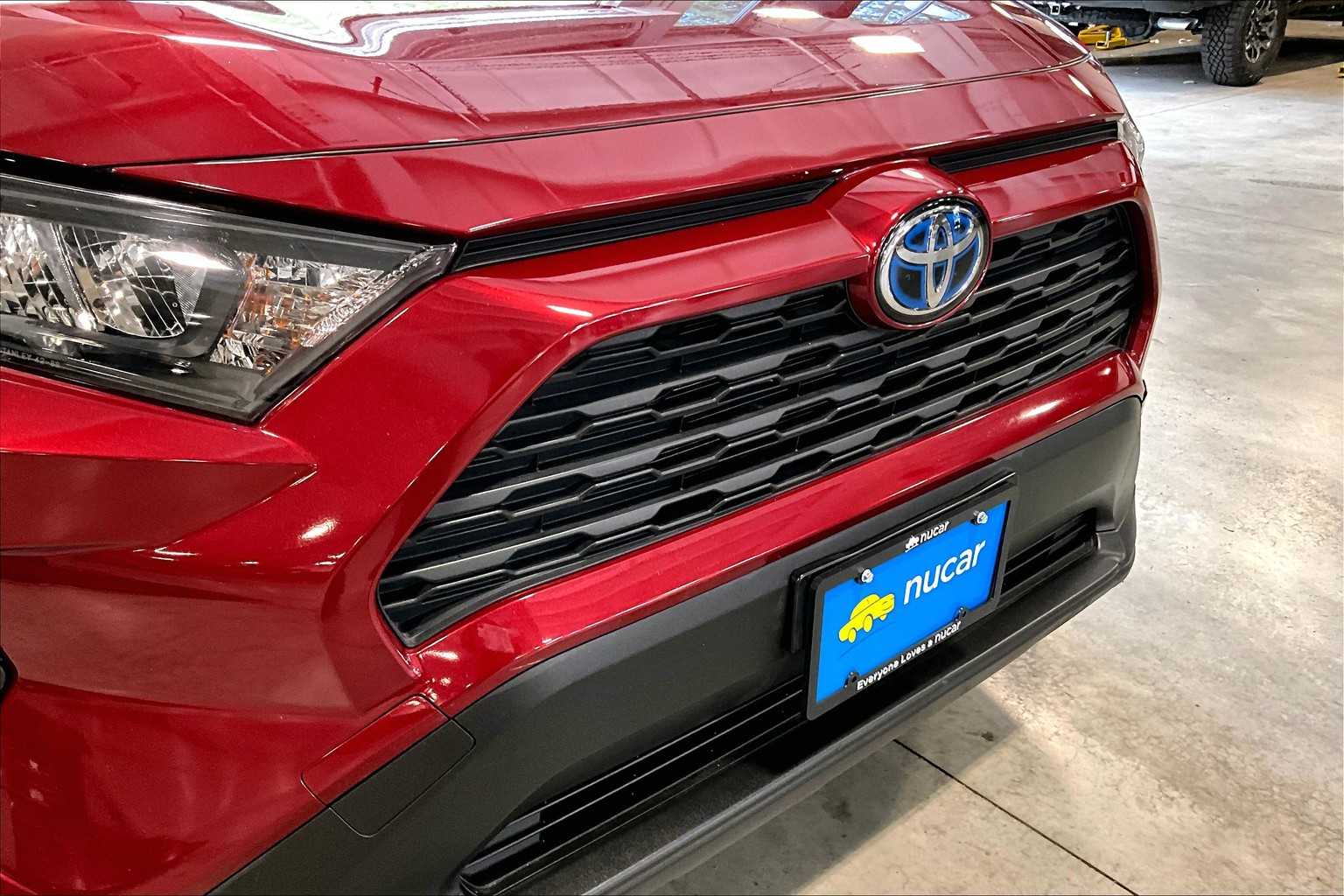 2021 Toyota RAV4 Hybrid LE - Photo 33