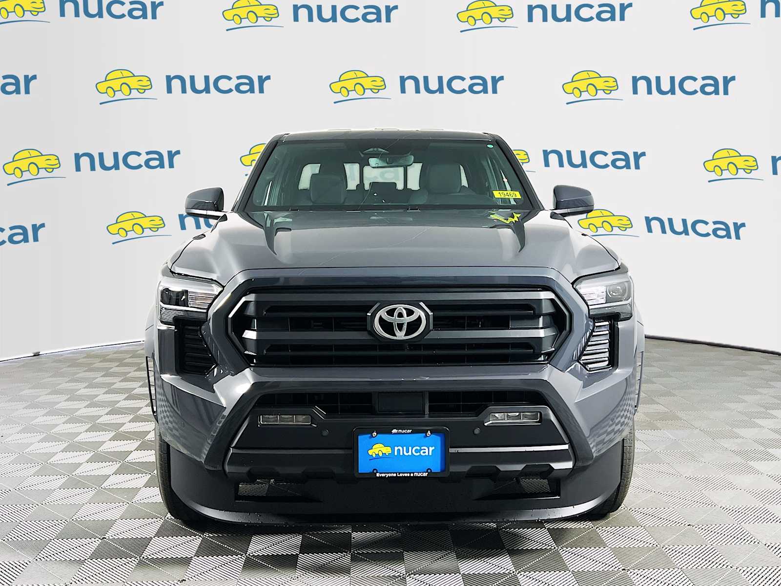 2025 Toyota Tacoma SR5 - Photo 2