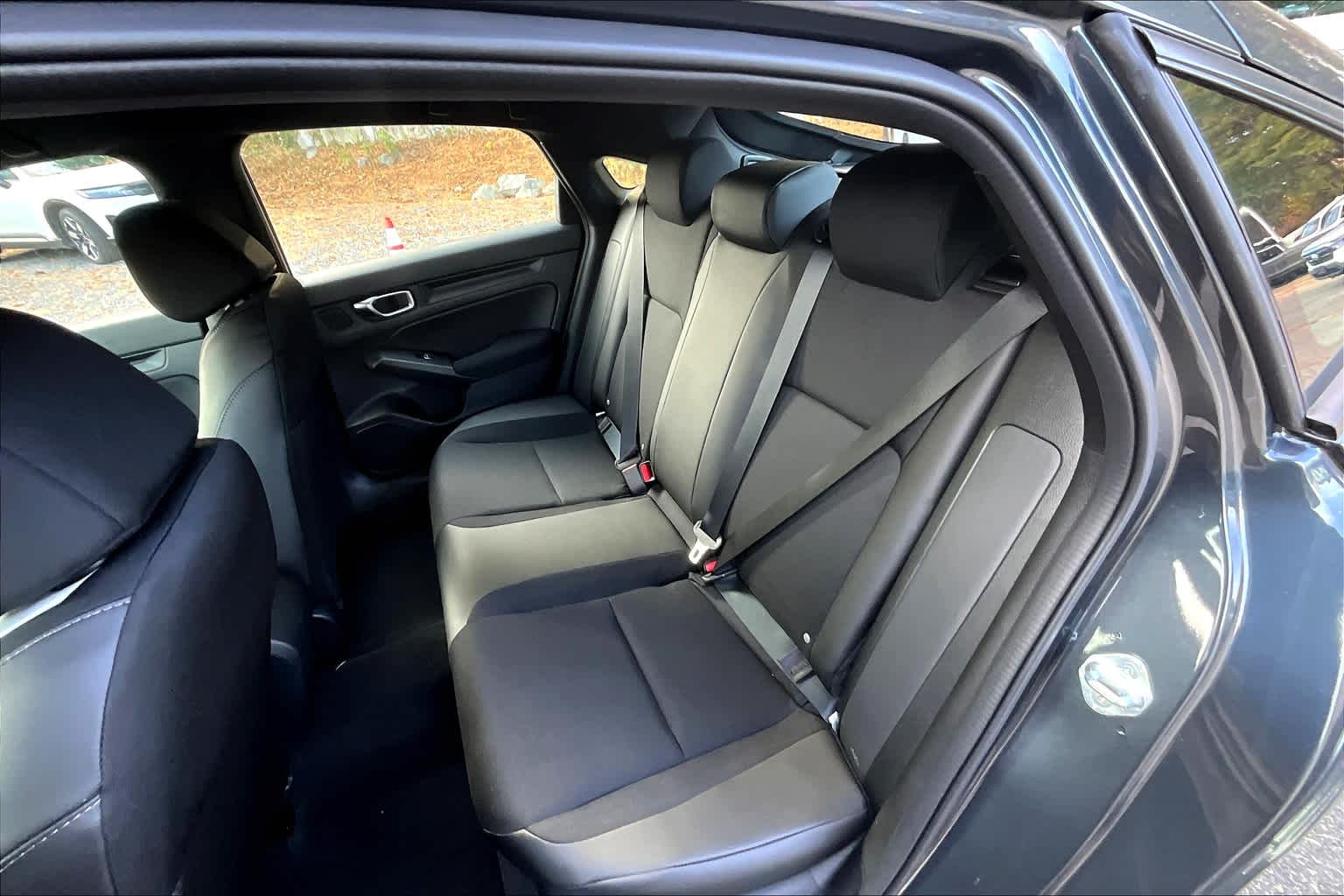 2025 Honda Civic Hatchback Sport - Photo 15