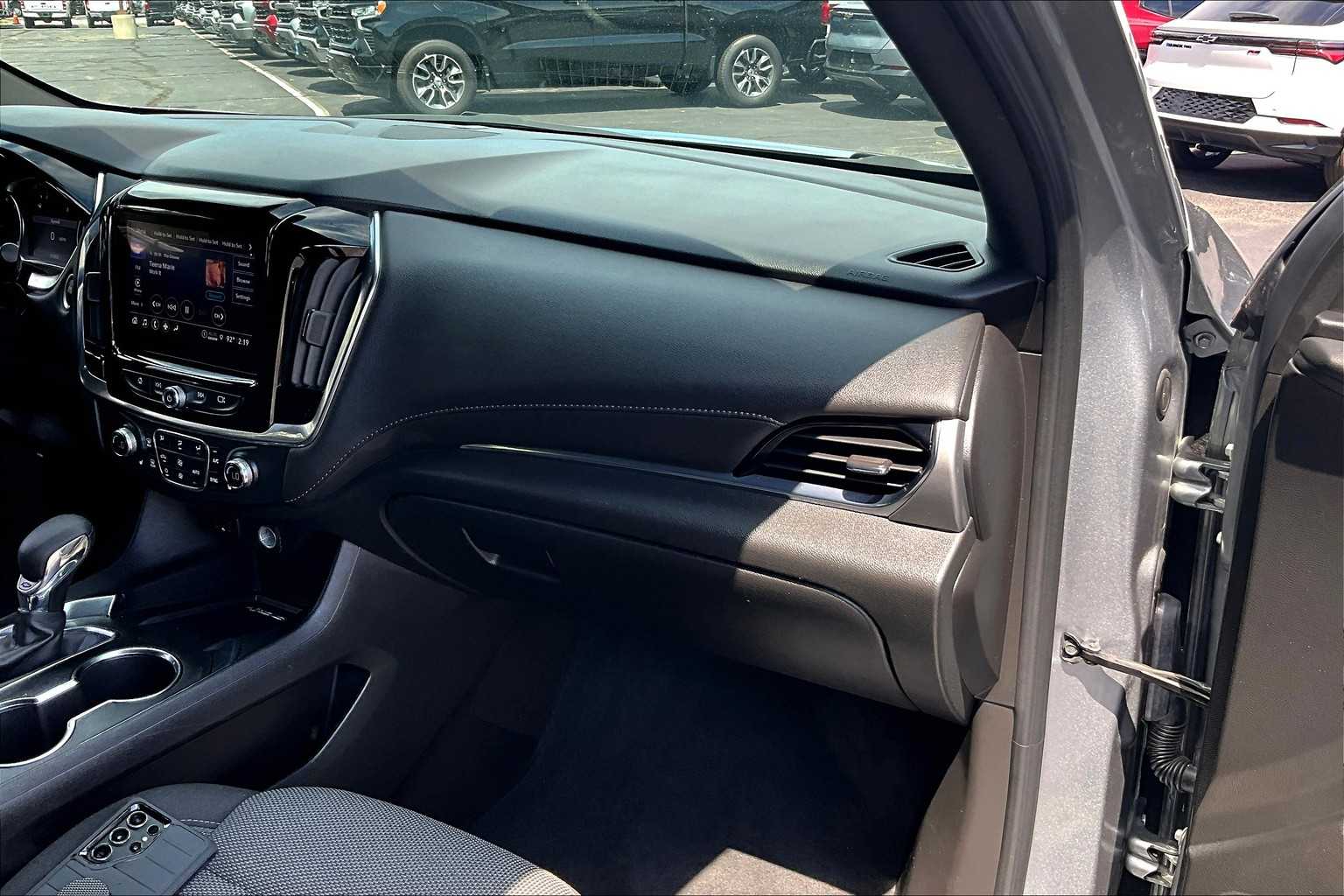 2023 Chevrolet Traverse LT Cloth - Photo 13