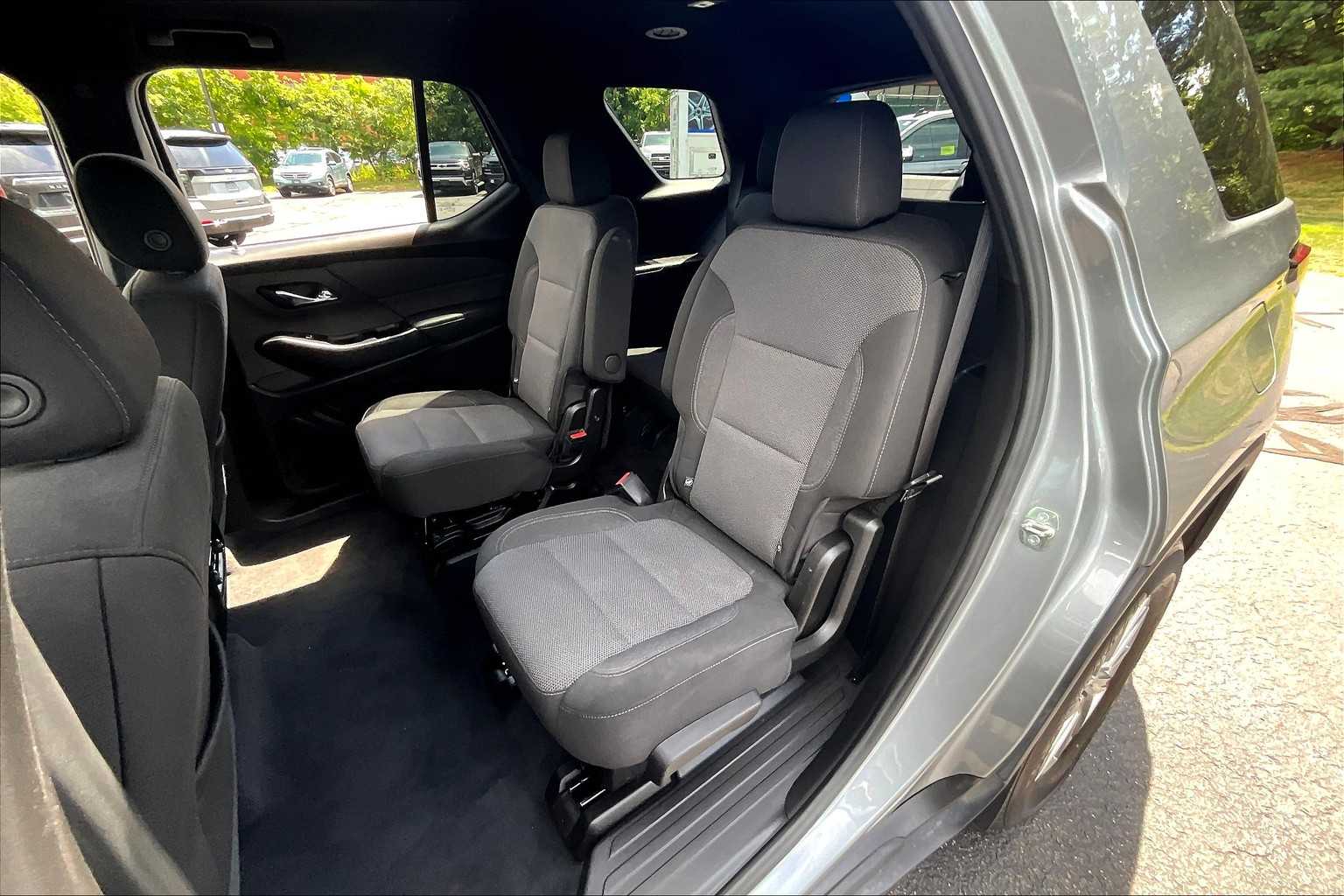 2023 Chevrolet Traverse LT Cloth - Photo 14