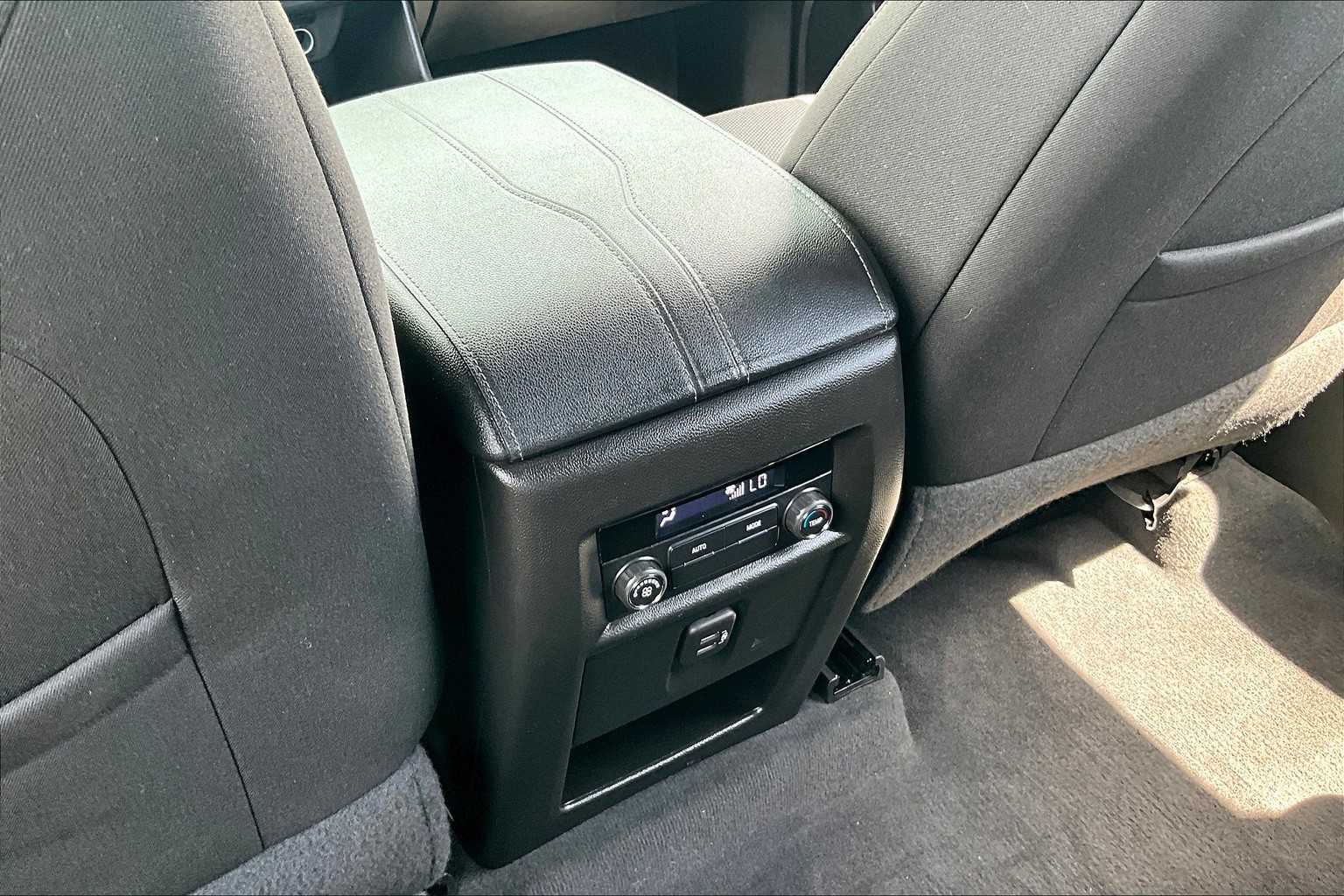2023 Chevrolet Traverse LT Cloth - Photo 27
