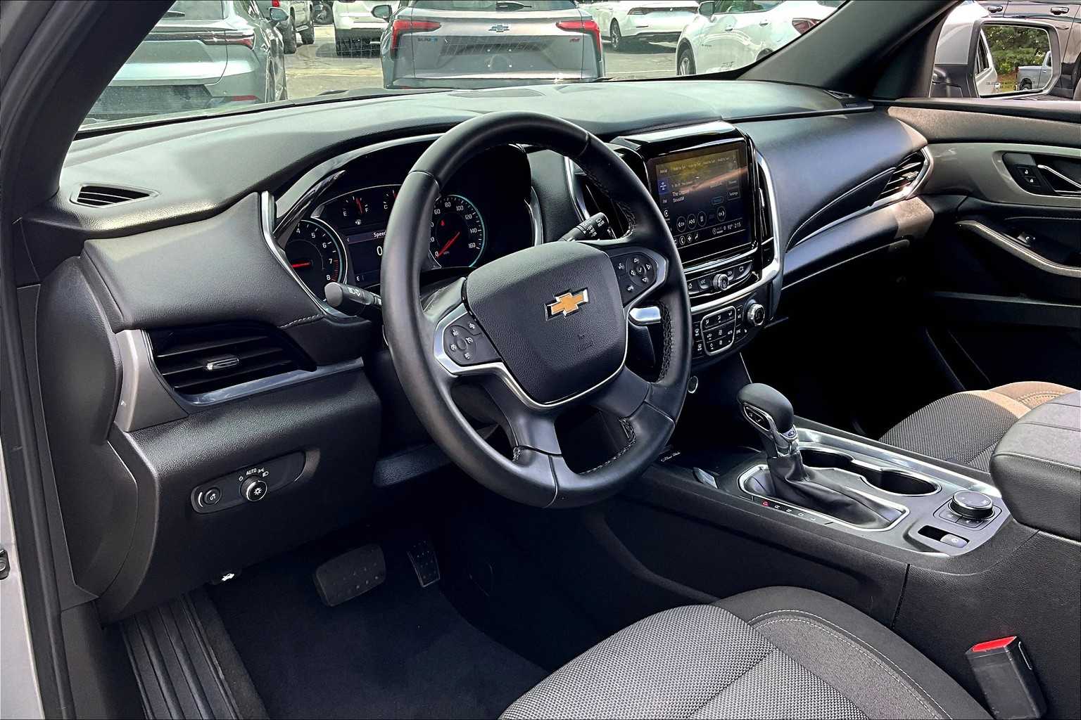 2023 Chevrolet Traverse LT Cloth - Photo 8