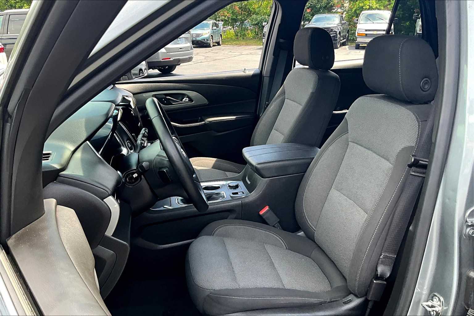 2023 Chevrolet Traverse LT Cloth - Photo 10