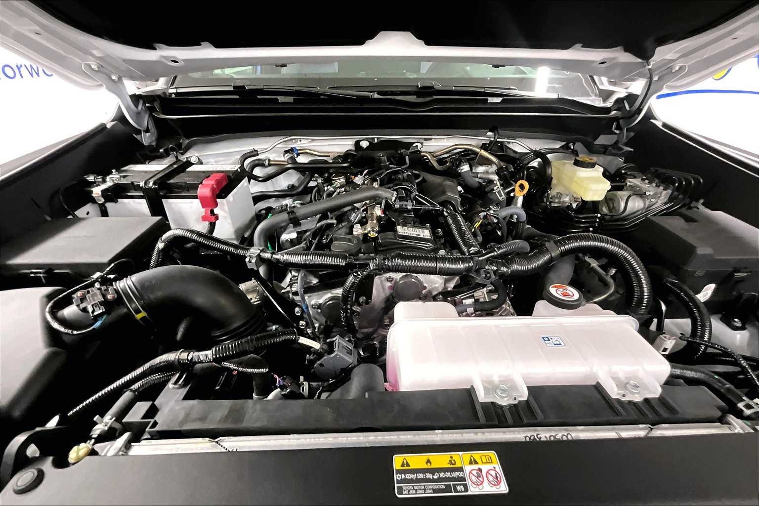 2025 Toyota Tacoma Limited - Photo 16